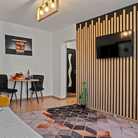 Apartament De Lux Drumul Taberei Bukarest Exterior foto