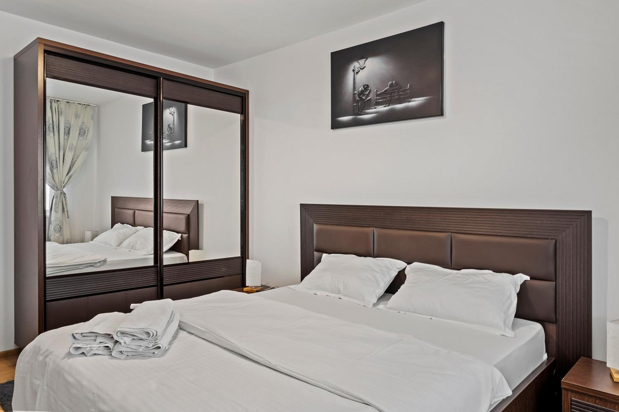 Apartament De Lux Drumul Taberei Bukarest Exterior foto