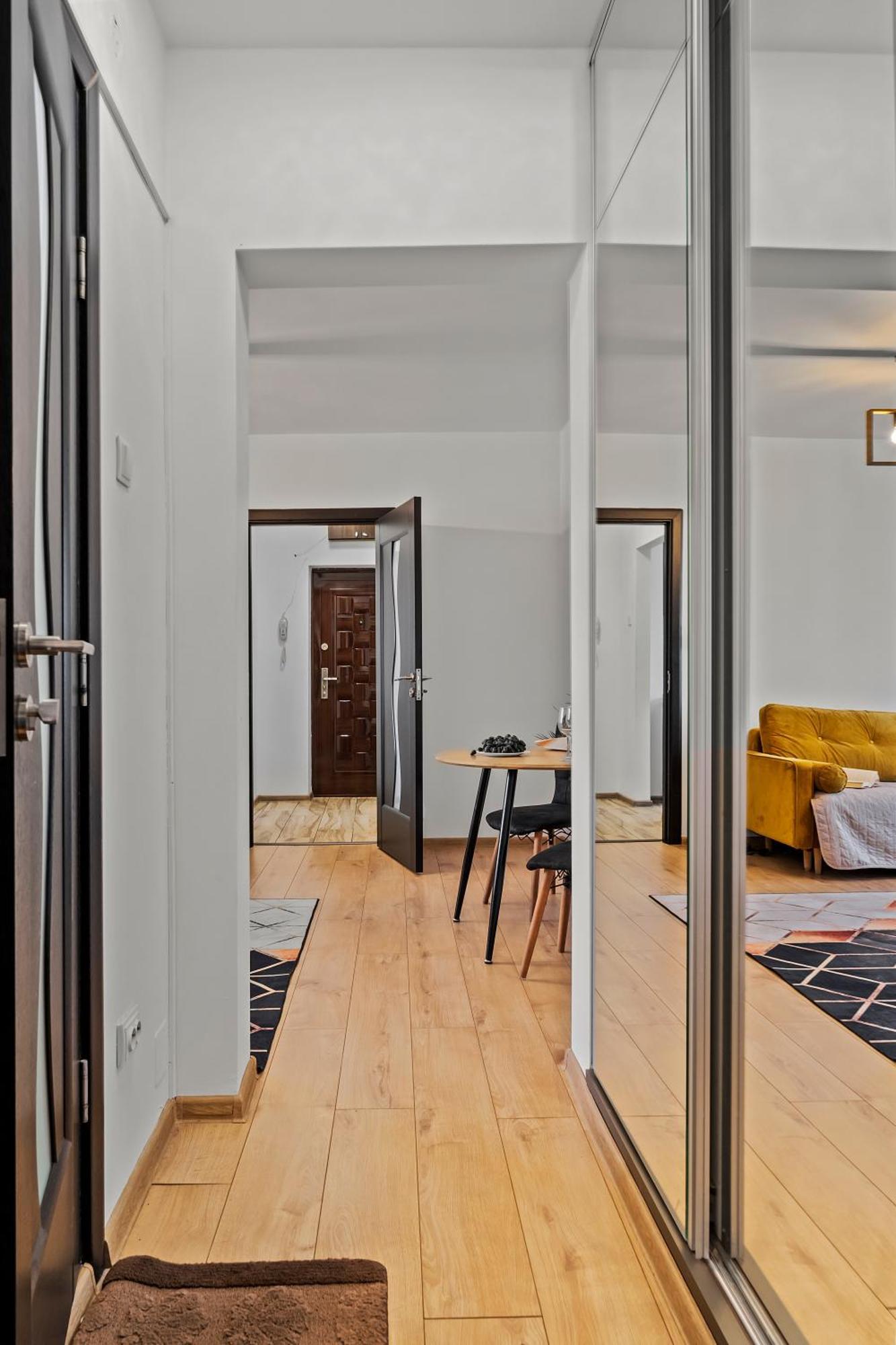 Apartament De Lux Drumul Taberei Bukarest Exterior foto